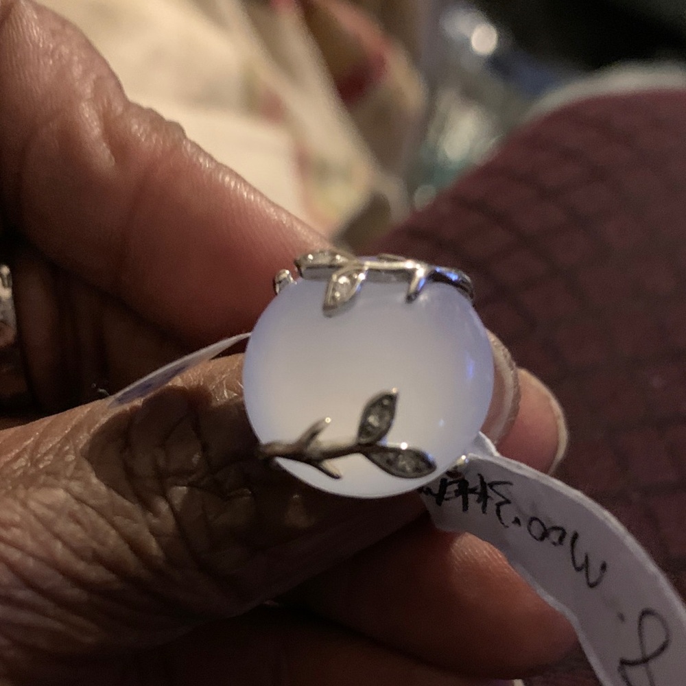 Avon Moonstone Silver Tone Ring Stone Leaf .8
